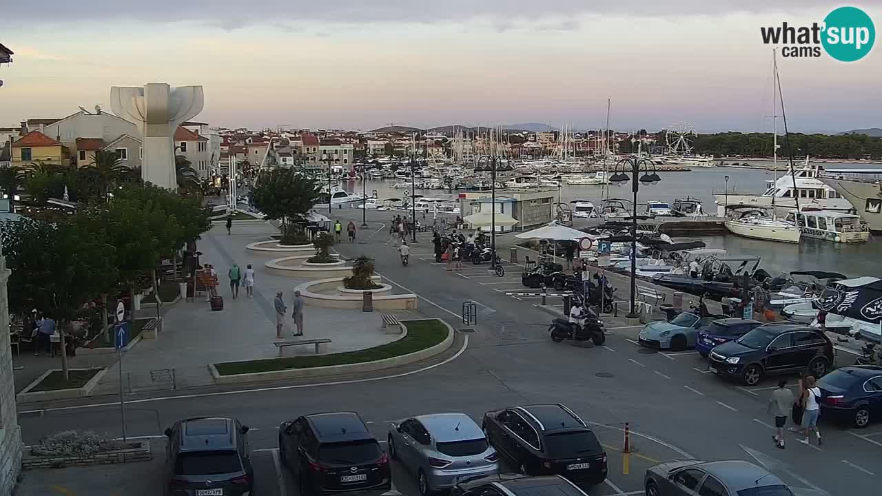 Vodice spletna kamera – marina in riva