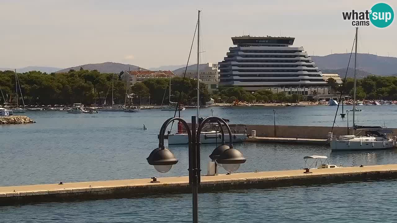 Vodice spletna kamera – marina in riva