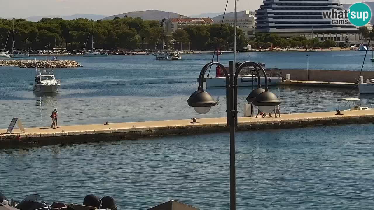 Vodice spletna kamera – marina in riva