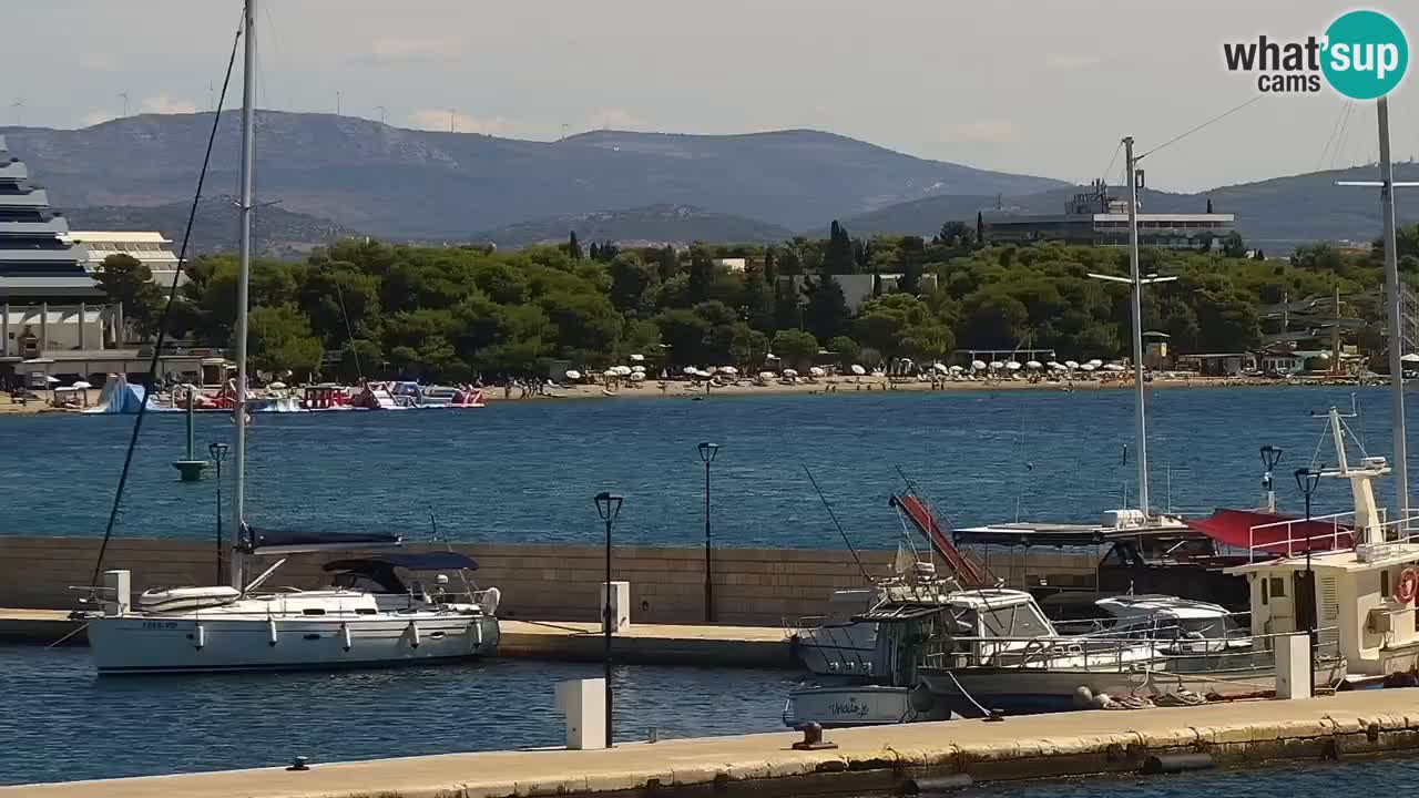 Vodice spletna kamera – marina in riva