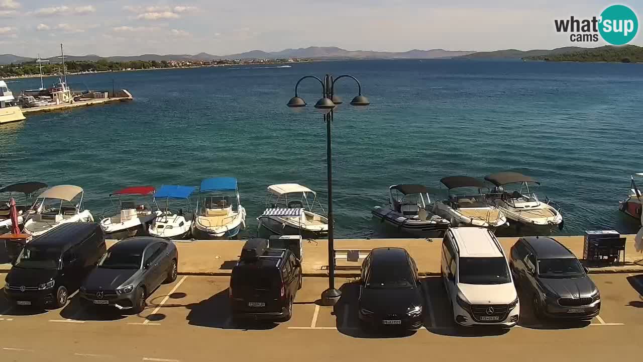 Vodice spletna kamera – marina in riva