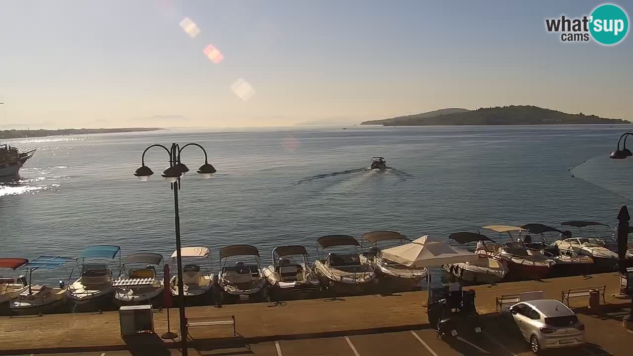 Vodice spletna kamera – marina in riva