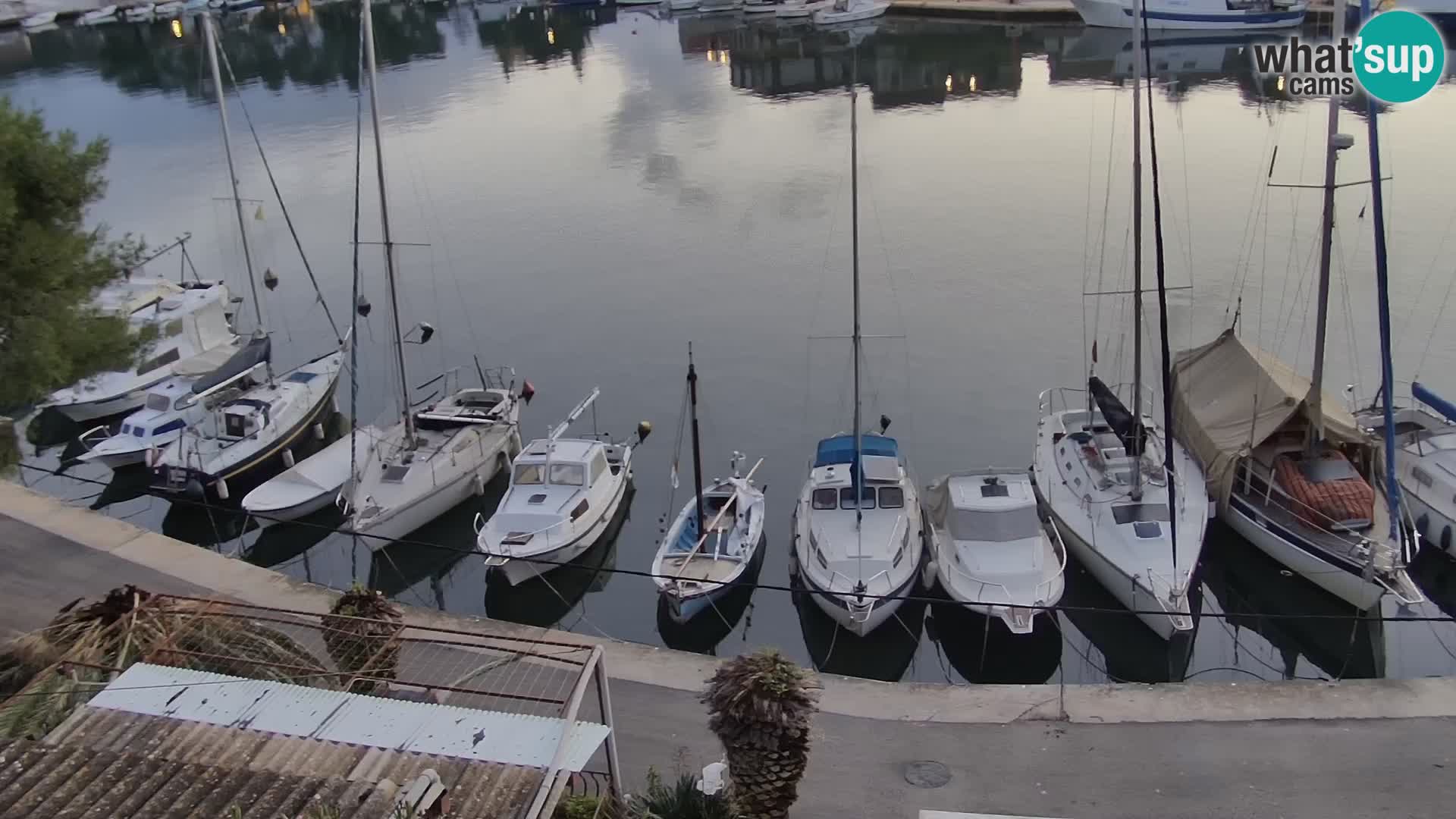 Kamera Hvar Vrboska marina | | Dalmacija