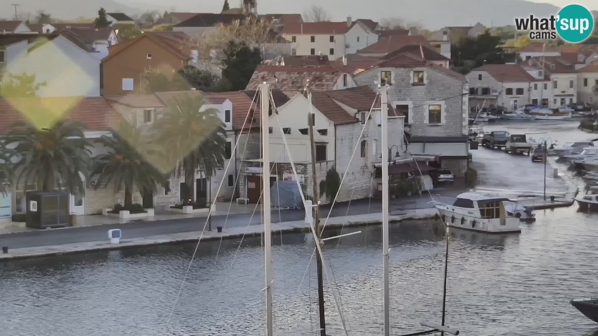 Kamera Hvar Vrboska marina | | Dalmacija