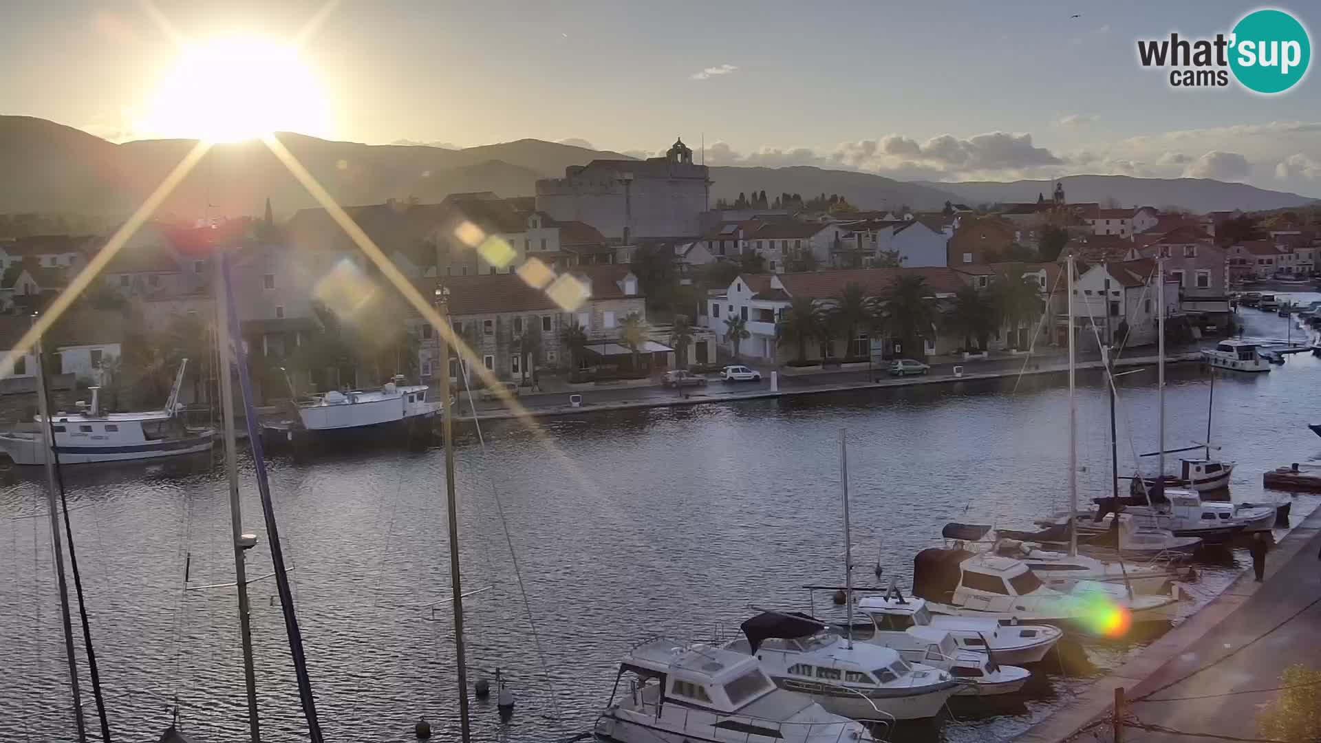 Kamera Hvar Vrboska marina | | Dalmacija