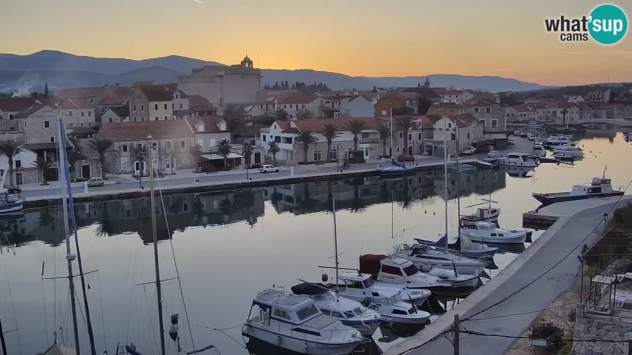 Kamera Hvar Vrboska marina | | Dalmacija