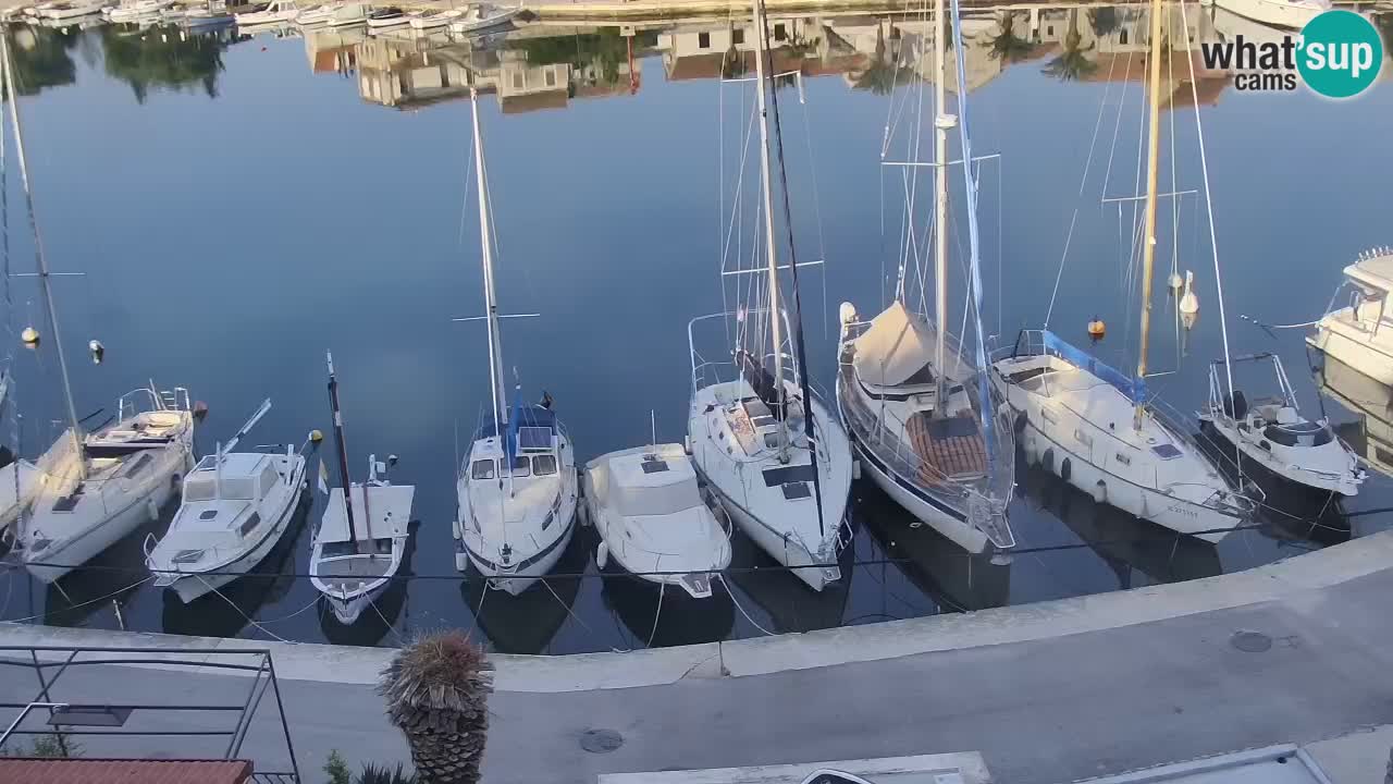 Kamera Hvar Vrboska marina | | Dalmacija