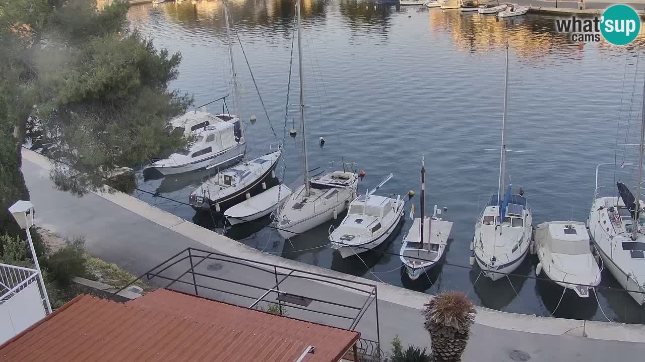 Web kamera Hvar Vrboska marina | otok Hvar | Dalmacija