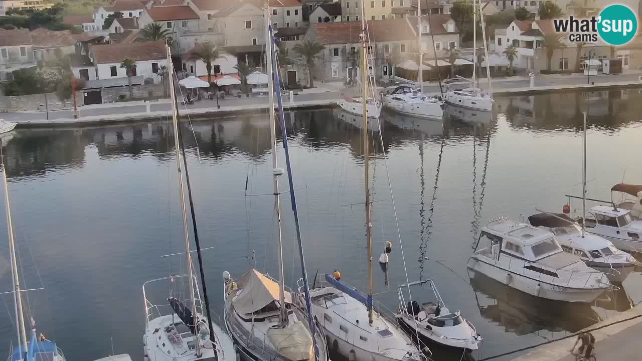 Kamera Hvar Vrboska marina | | Dalmacija