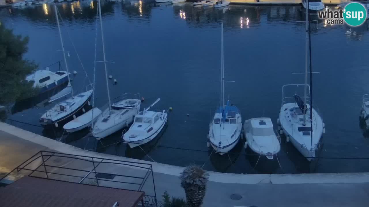 Camera Hvar Vrboska marina | isla de Hvar | Dalmacia