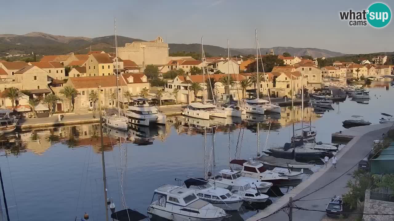 Kamera Hvar Vrboska marina | | Dalmacija
