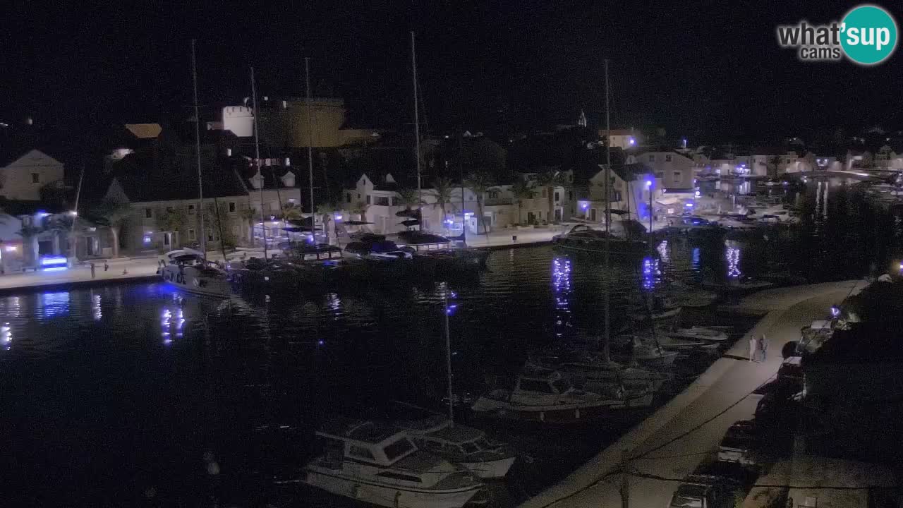 Kamera Hvar Vrboska marina | | Dalmacija