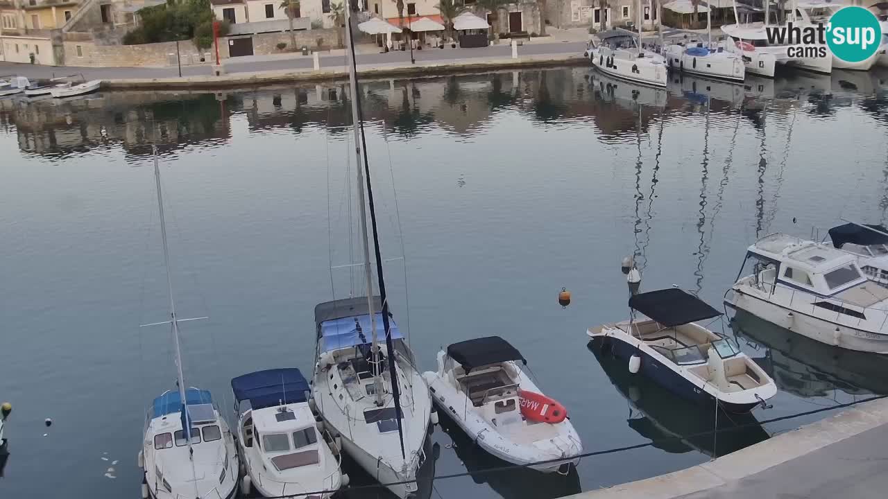Kamera Hvar Vrboska marina | | Dalmacija