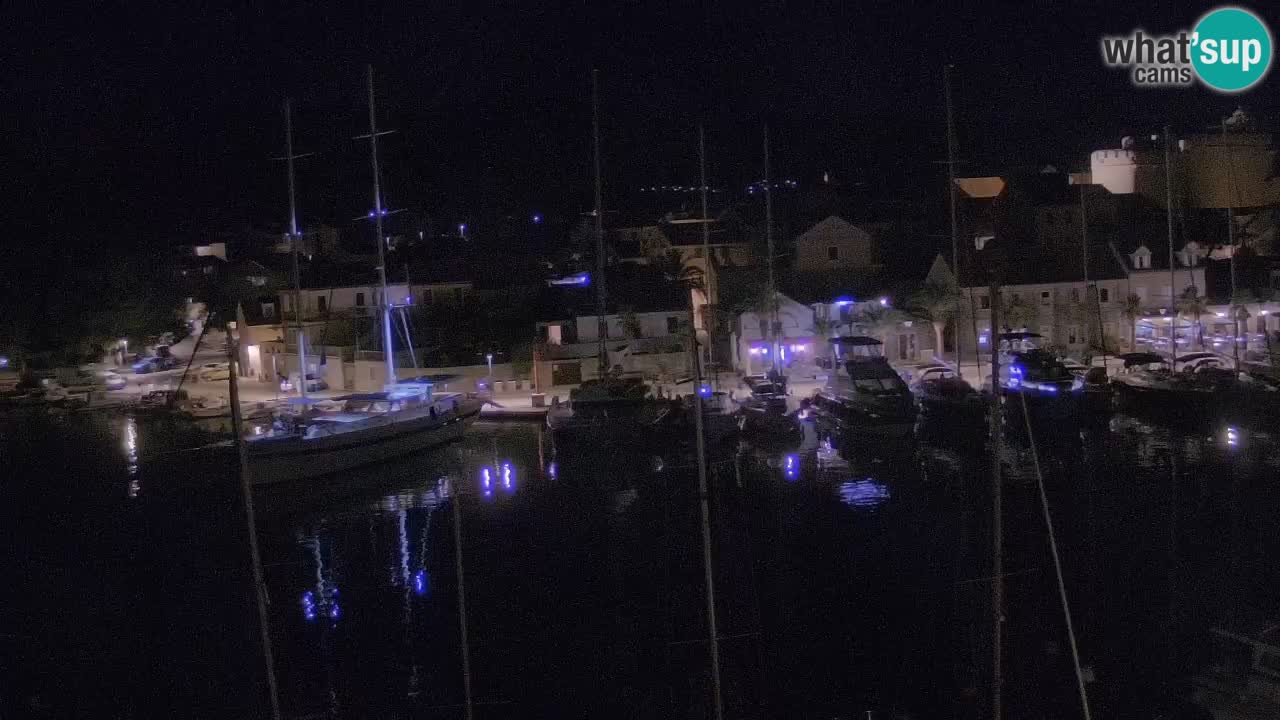Kamera Hvar Vrboska marina | | Dalmacija