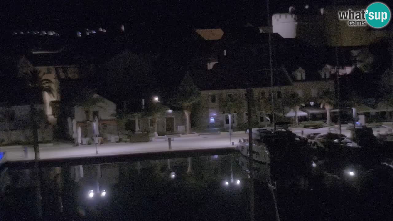 Kamera Hvar Vrboska marina | | Dalmacija