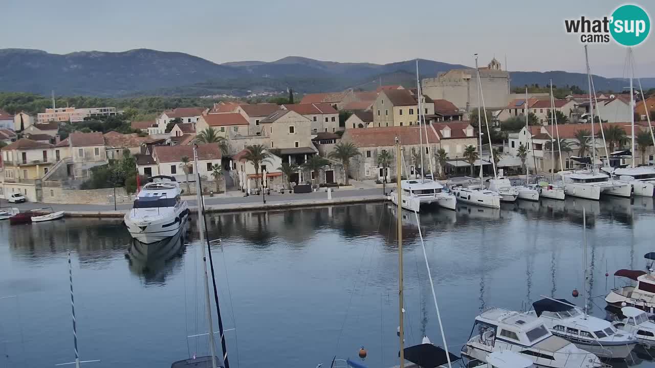 Kamera Hvar Vrboska marina | | Dalmacija