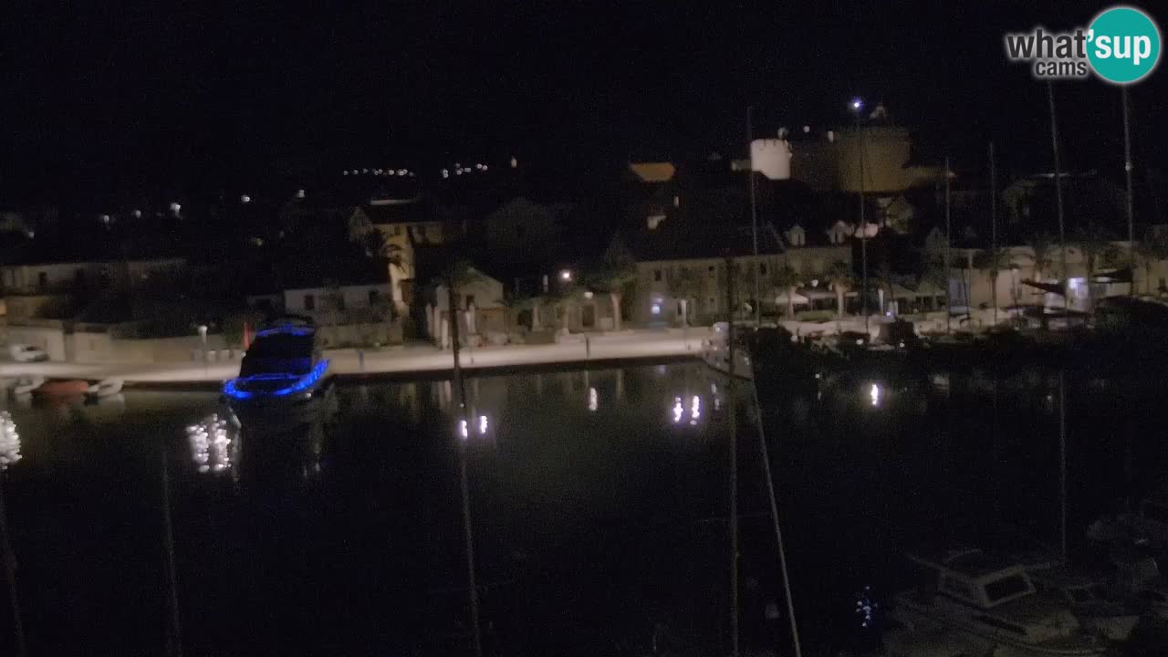 Kamera Hvar Vrboska marina | | Dalmacija