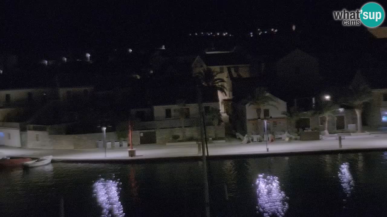 Kamera Hvar Vrboska marina | | Dalmacija