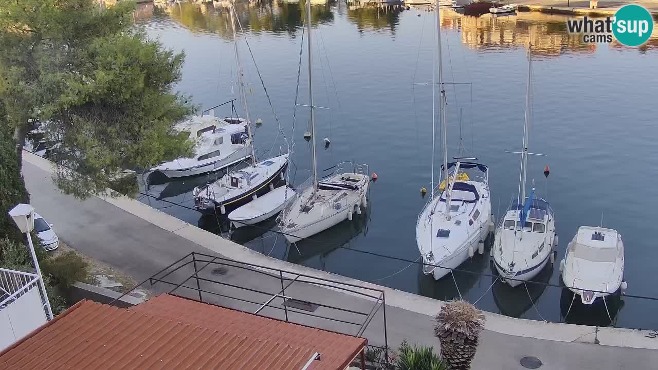 Camera Hvar Vrboska marina | isla de Hvar | Dalmacia