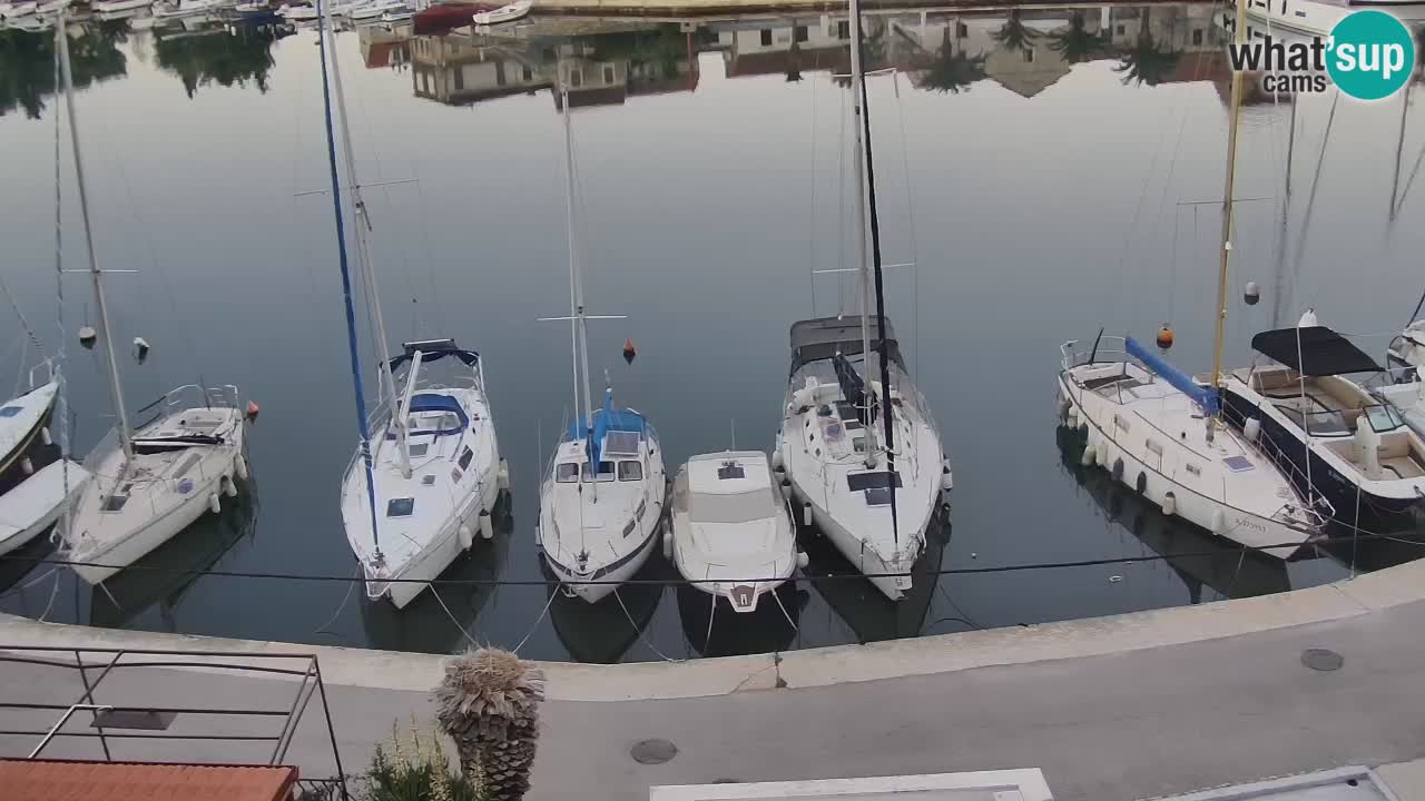 Kamera Hvar Vrboska marina | | Dalmacija