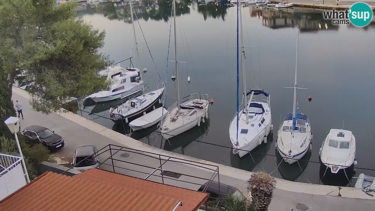 Kamera Hvar Vrboska marina | | Dalmacija