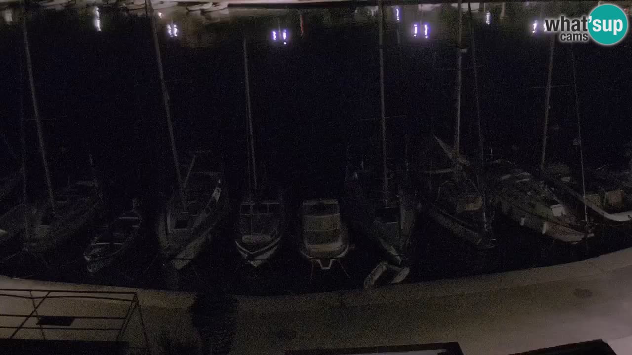 Kamera Hvar Vrboska marina | | Dalmacija