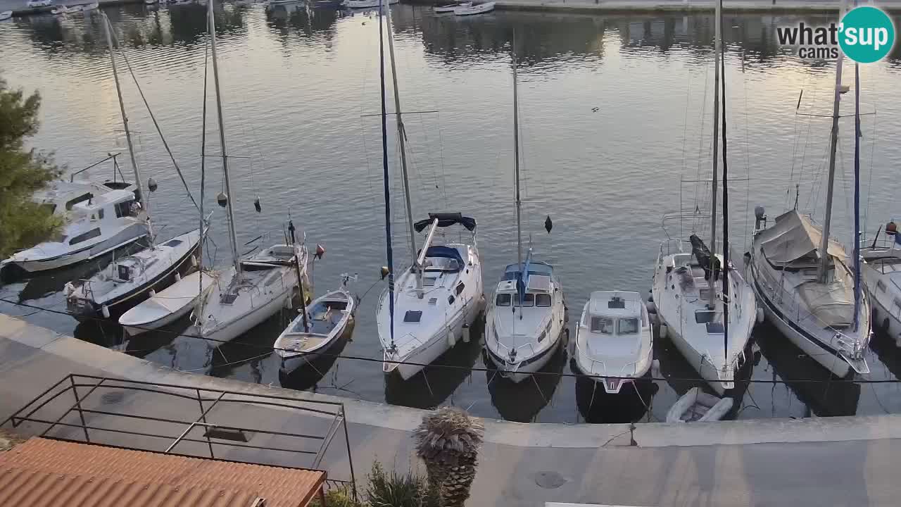 Kamera Hvar Vrboska marina | | Dalmacija