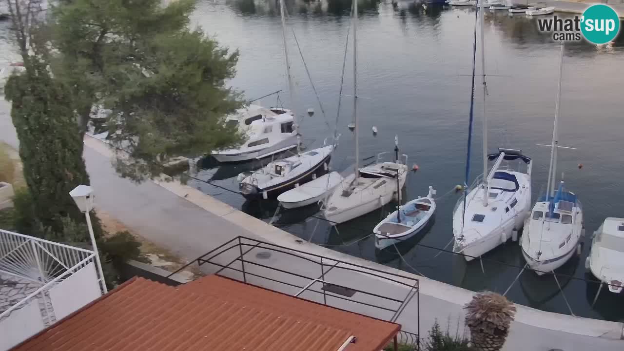 Kamera Hvar Vrboska marina | | Dalmacija
