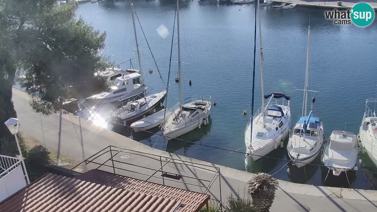 Kamera Hvar Vrboska marina | | Dalmacija