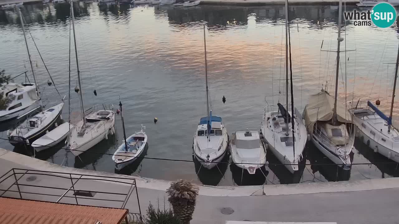 Kamera Hvar Vrboska marina | | Dalmacija