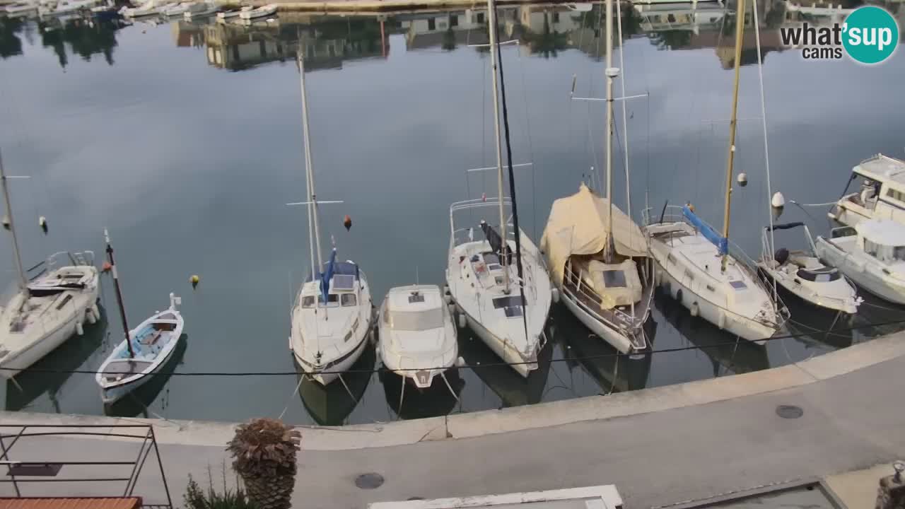 Kamera Hvar Vrboska marina | | Dalmacija