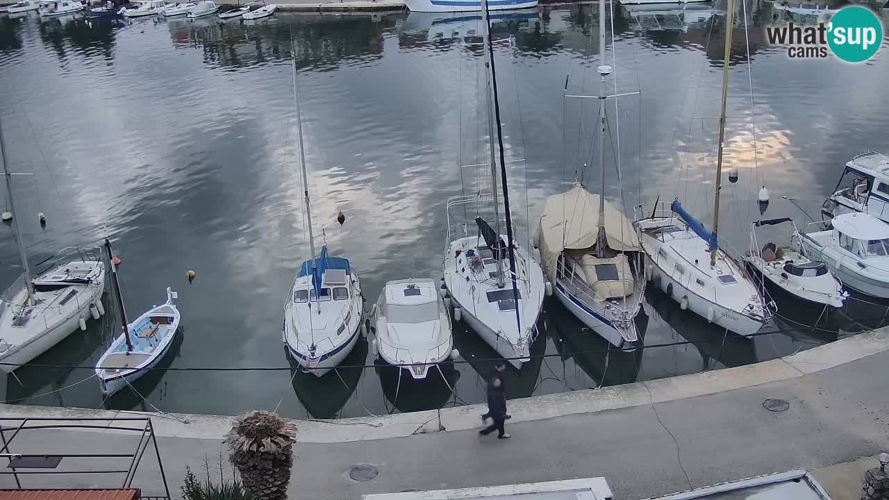 Kamera Hvar Vrboska marina | | Dalmacija