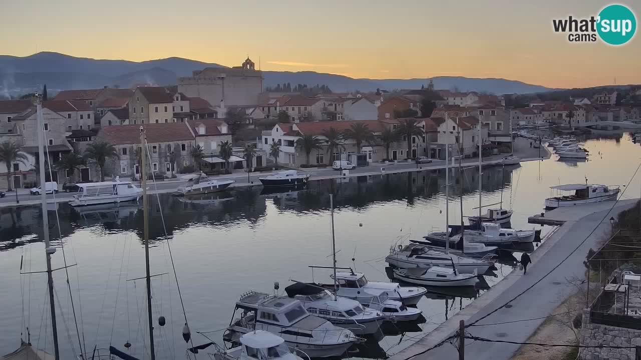 Kamera Hvar Vrboska marina | | Dalmacija