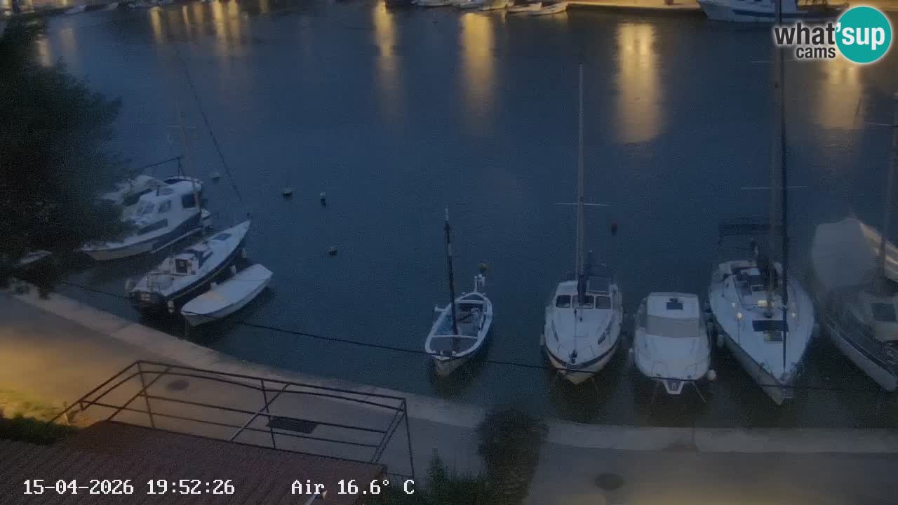 Kamera Hvar Vrboska marina | | Dalmacija