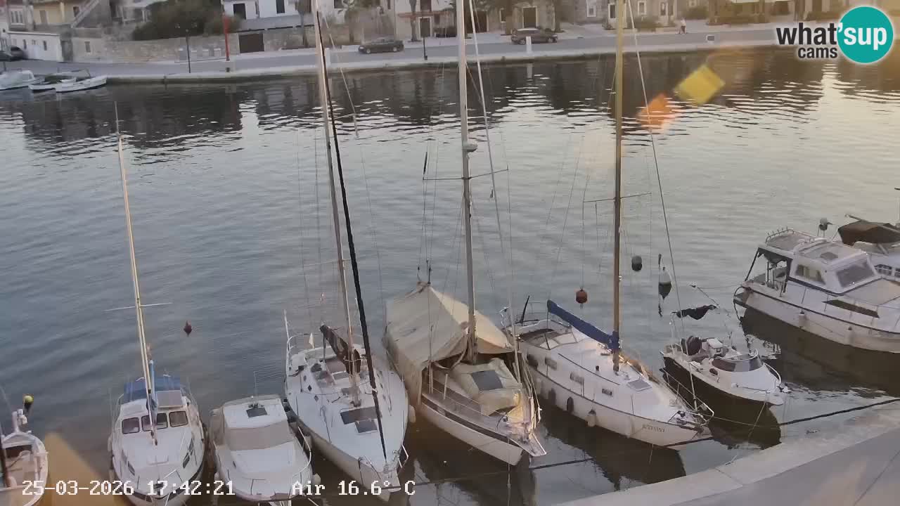 Kamera Hvar Vrboska marina | | Dalmacija