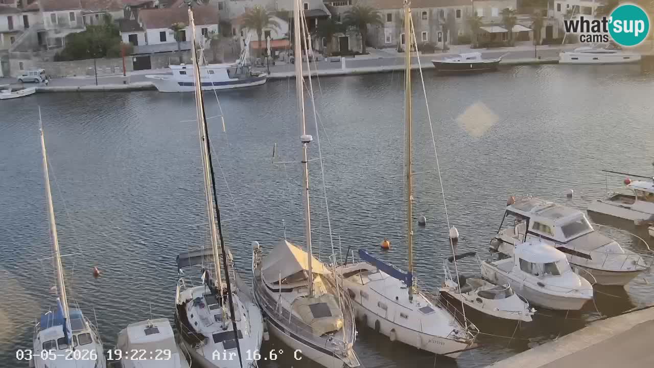 Kamera Hvar Vrboska marina | | Dalmacija