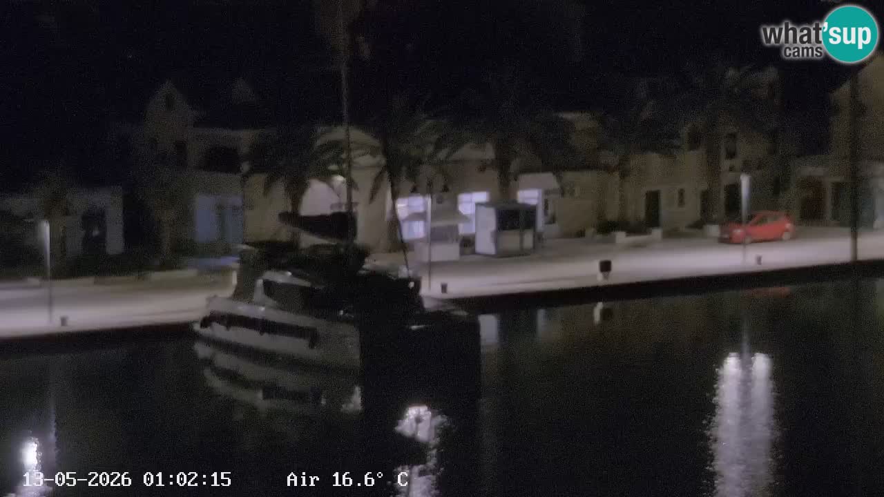 Kamera Hvar Vrboska marina | | Dalmacija