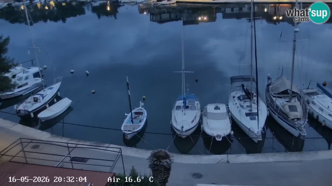 Camera Hvar Vrboska marina | isla de Hvar | Dalmacia