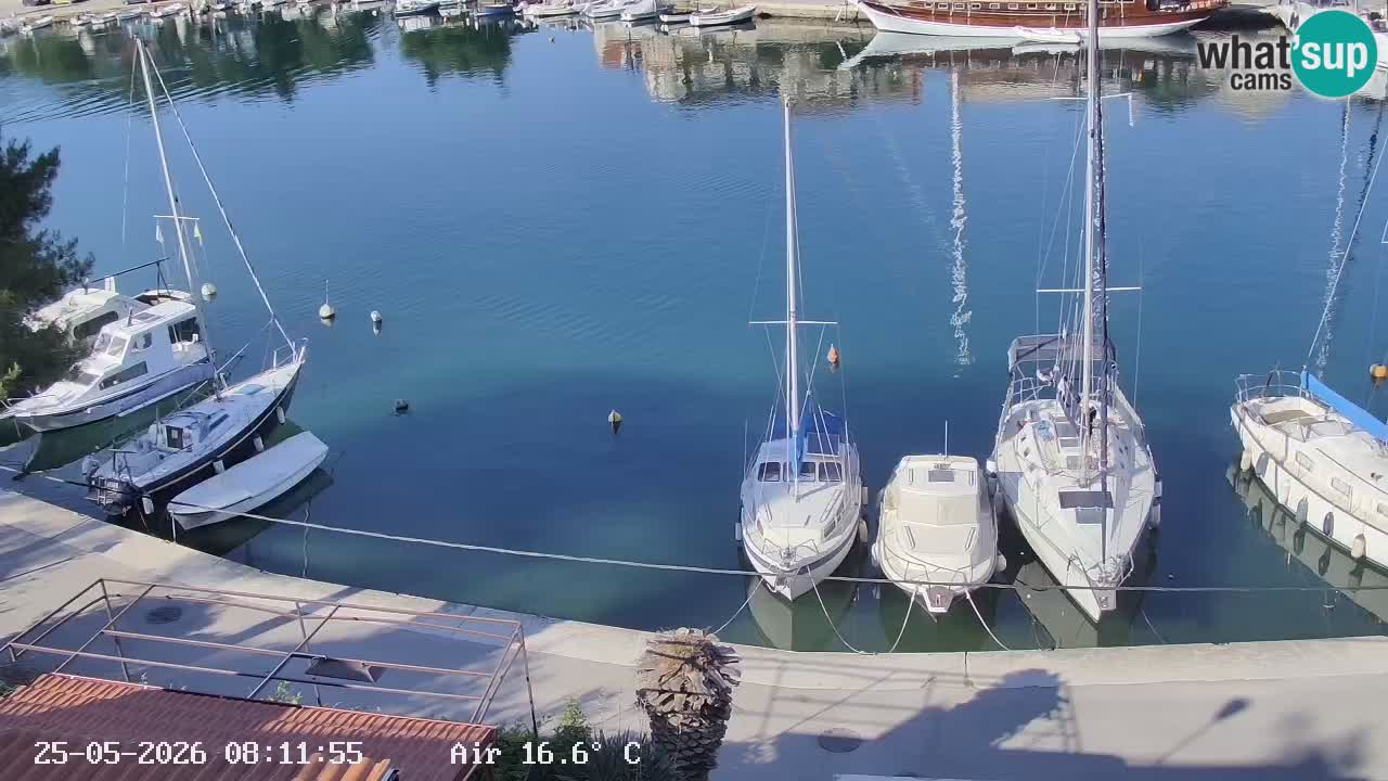 Camera Hvar Vrboska marina | isla de Hvar | Dalmacia