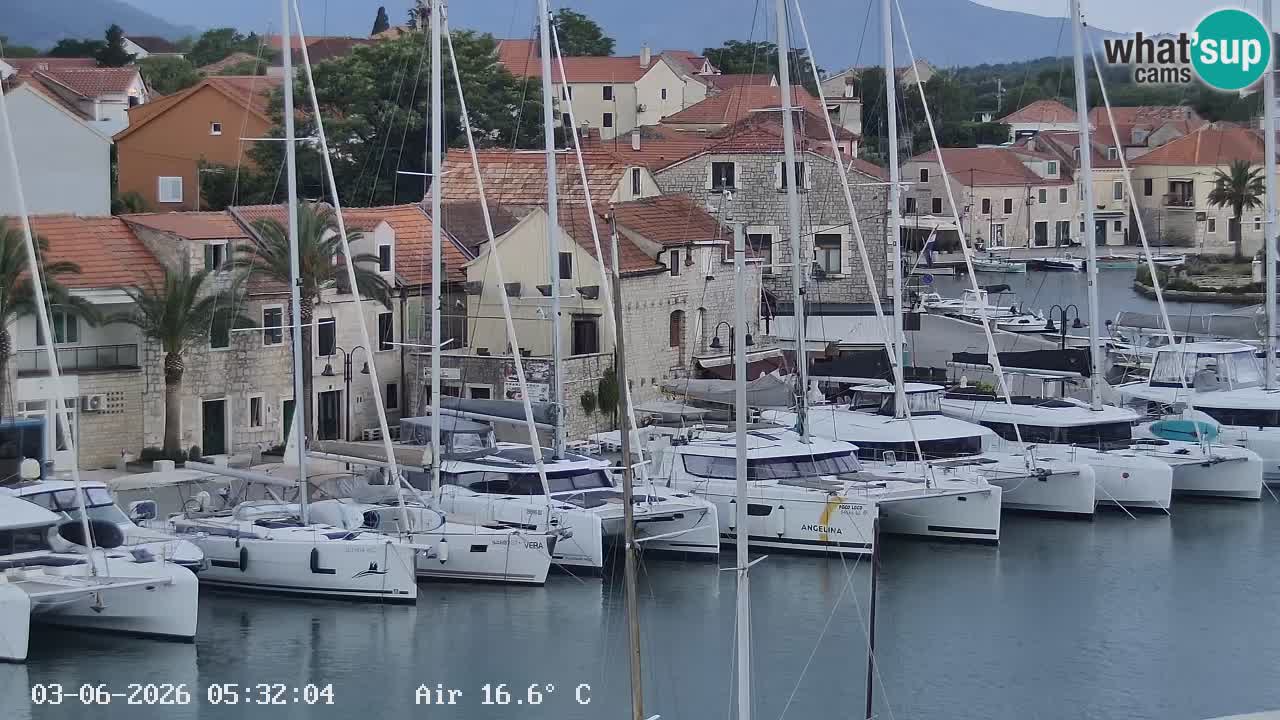 Kamera Hvar Vrboska marina | | Dalmacija