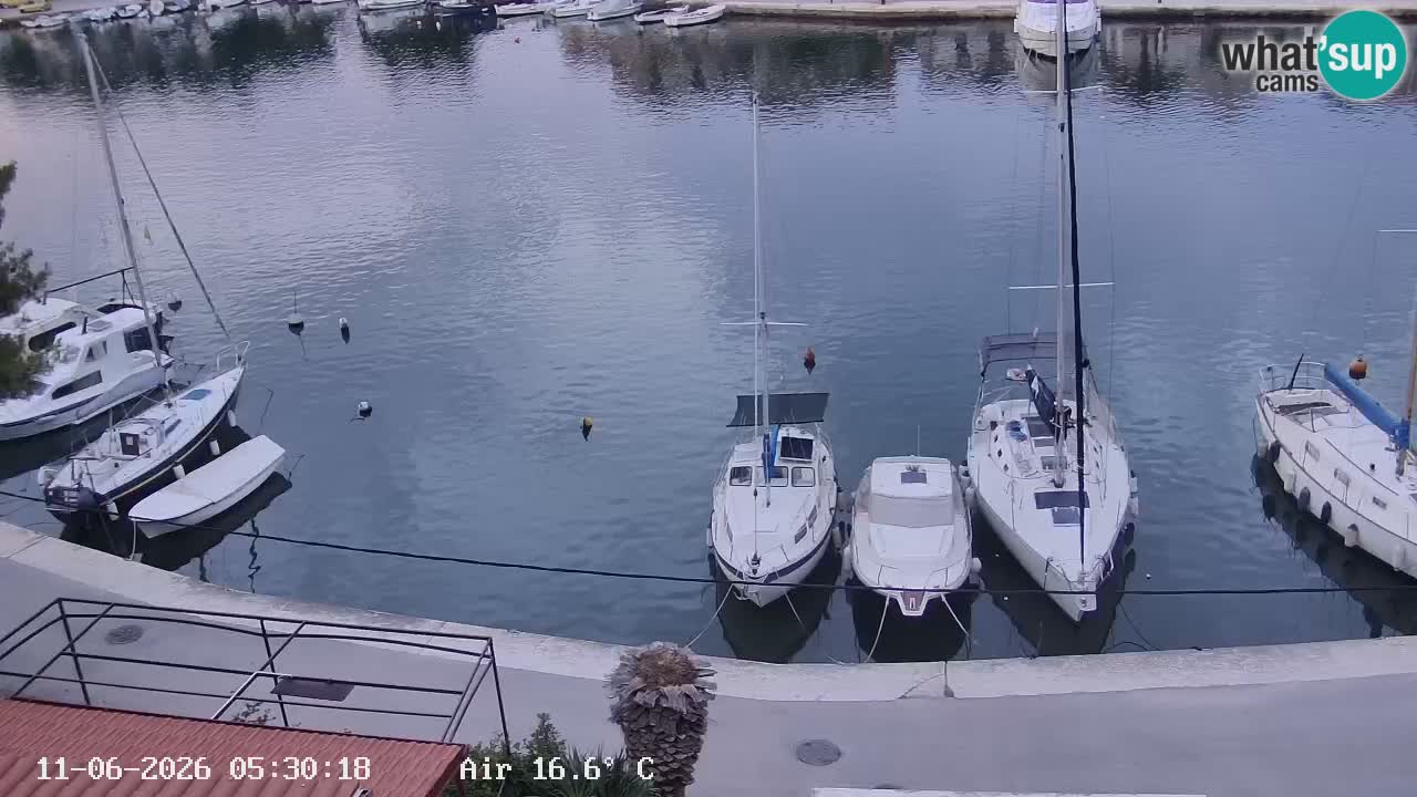 Kamera Hvar Vrboska marina | | Dalmacija