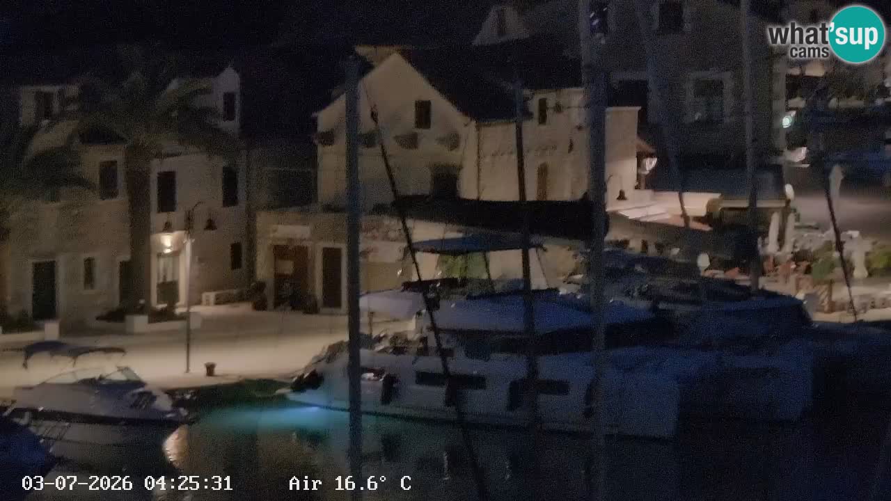 Camera Hvar Vrboska marina | isla de Hvar | Dalmacia