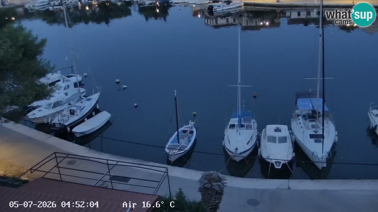 Camera Hvar Vrboska marina | isla de Hvar | Dalmacia