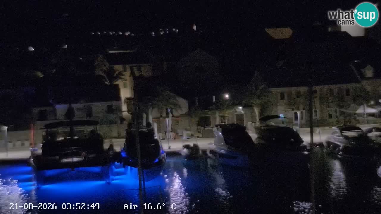 Kamera Hvar Vrboska marina | | Dalmacija