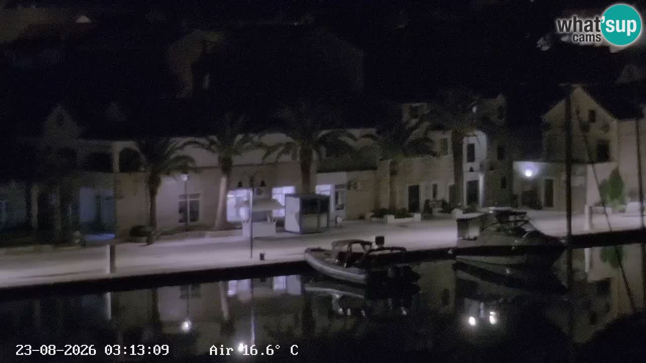 Kamera Hvar Vrboska marina | | Dalmacija