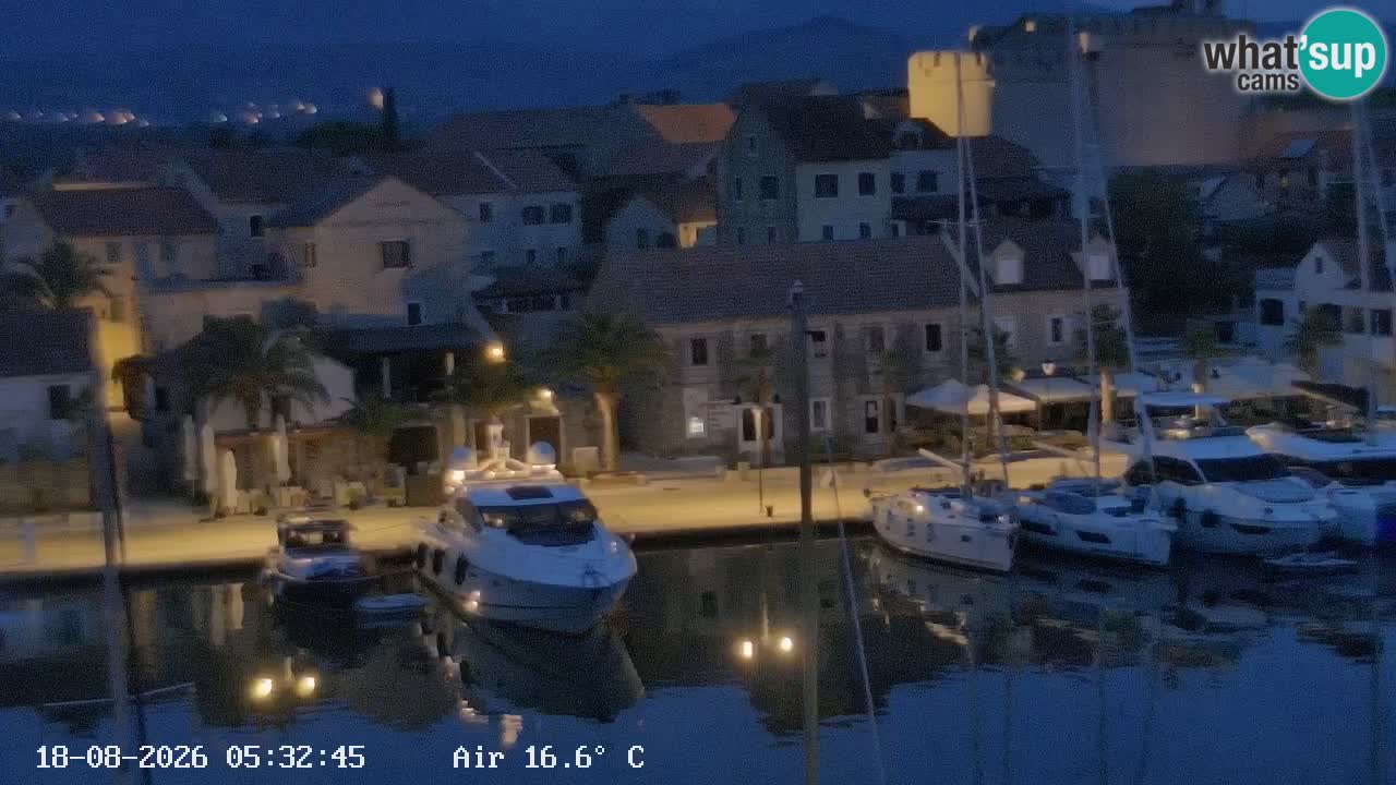 Camera Hvar Vrboska marina | isla de Hvar | Dalmacia