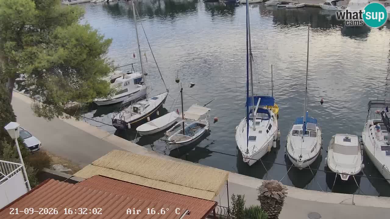 Kamera Hvar Vrboska marina | | Dalmacija