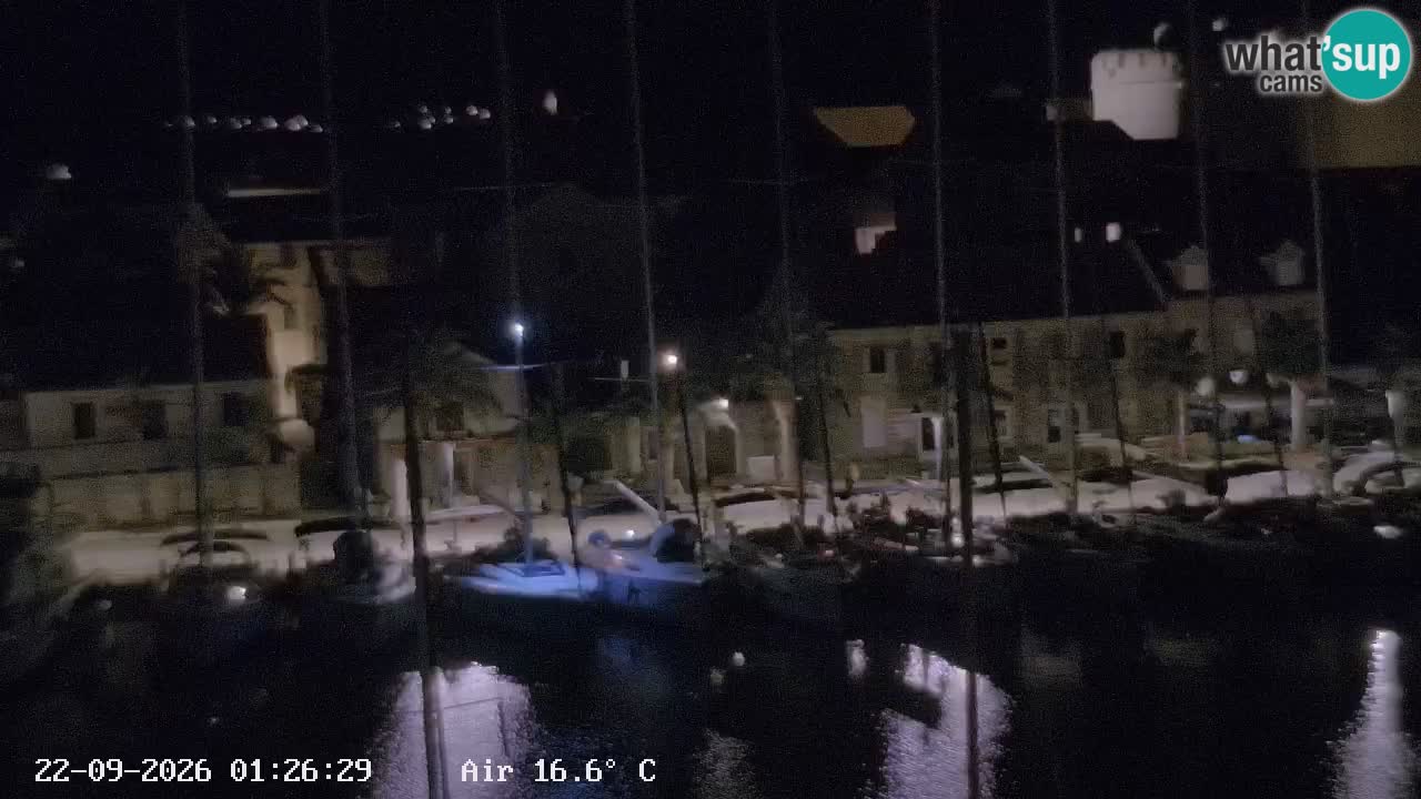 Camera Hvar Vrboska marina | isla de Hvar | Dalmacia