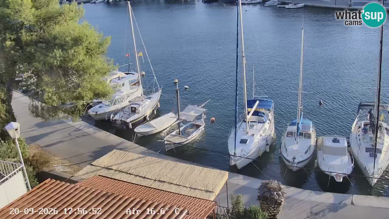 Kamera Hvar Vrboska marina | | Dalmacija