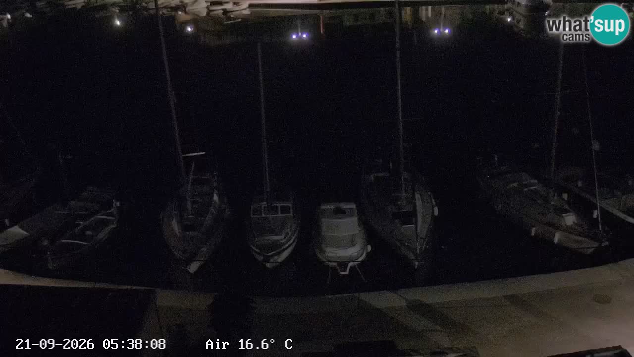 Camera Hvar Vrboska marina | isla de Hvar | Dalmacia